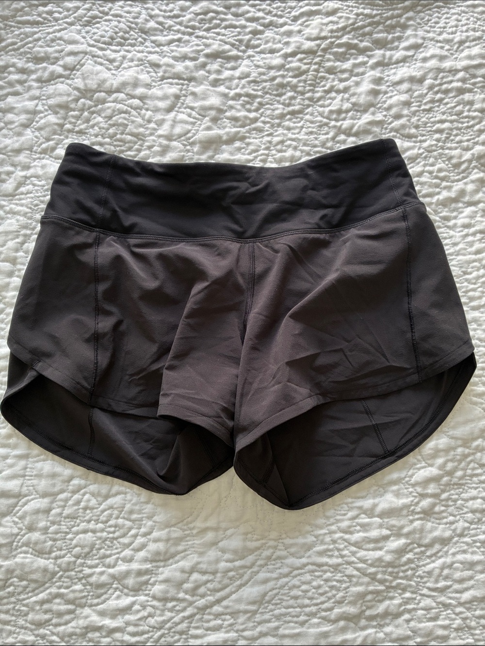 Lululemon Black Speed Shorts size 4 Tall